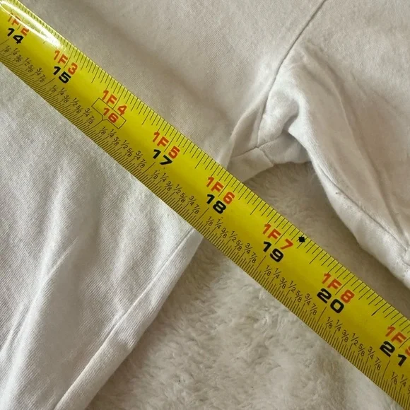 Hello Kitty & Friends White Cropped Tee - Picture 4 of 6